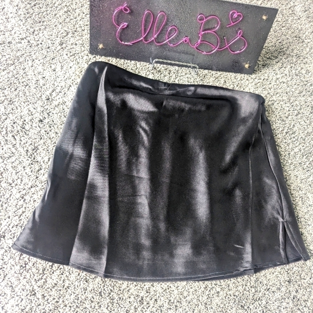 NWOT Wild Fable Black Stapless Top S